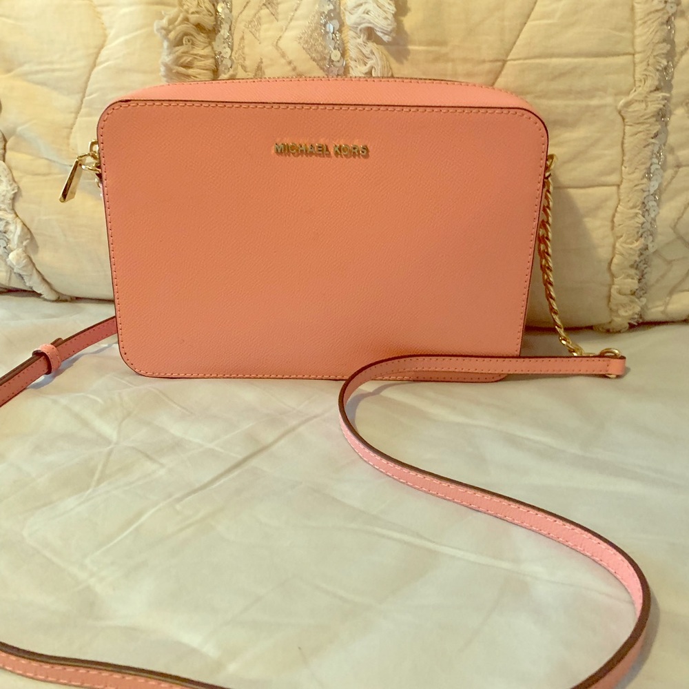 Michael kors purse with wallet